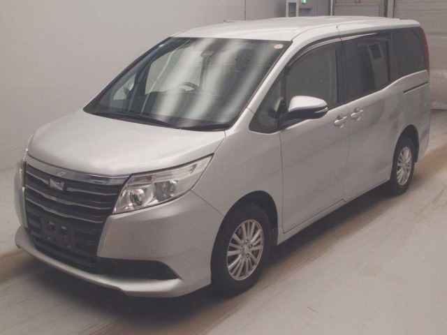 Toyota NOAH 2016 7467776-0
