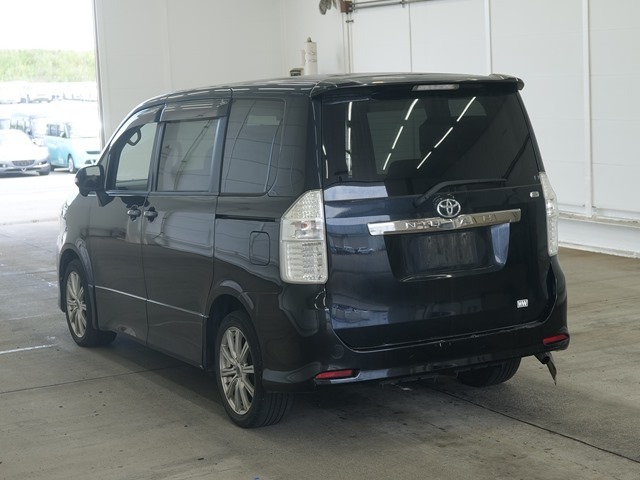 Toyota NOAH 2008 7467848-1