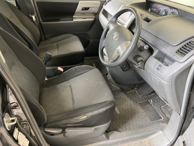 Toyota NOAH 2008 7467848-4