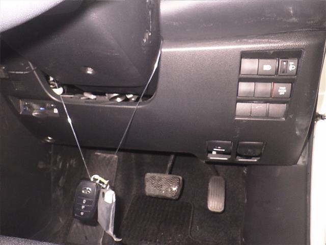 Toyota NOAH 2022 7467882-8