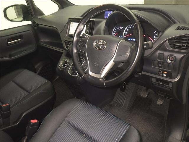Toyota NOAH 2015 7467896-3