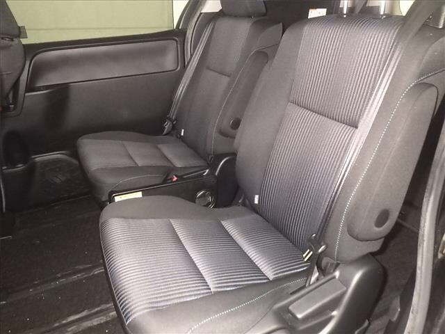 Toyota NOAH 2015 7467896-7