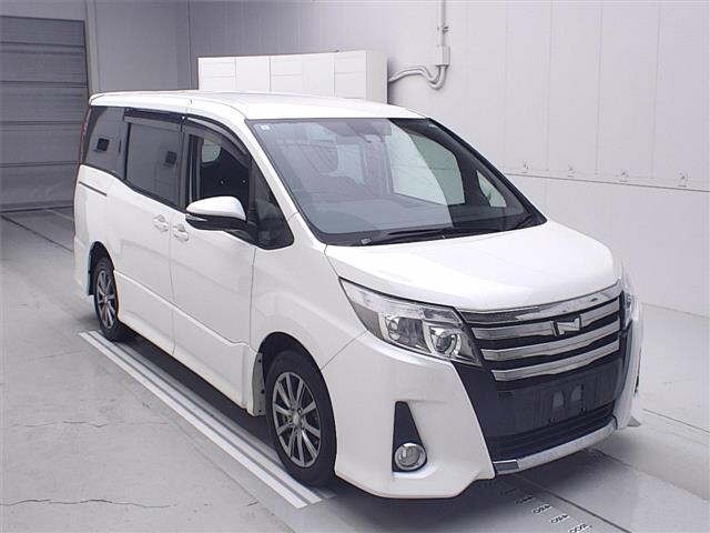 Toyota NOAH 2017 7467897-0