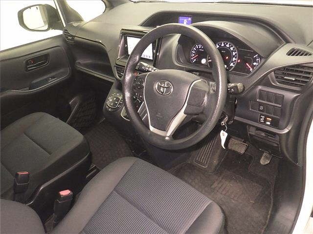 Toyota NOAH 2015 7467940-3