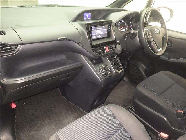 Toyota NOAH 2014 7467941-4