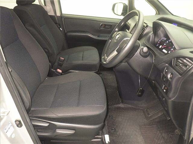 Toyota NOAH 2014 7467941-5