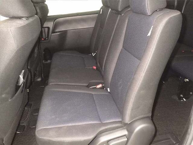 Toyota NOAH 2014 7467941-7