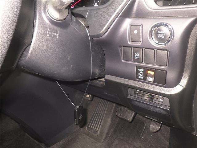 Toyota NOAH 2014 7467941-9