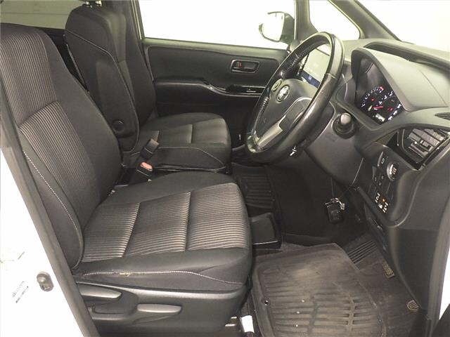 Toyota NOAH 2017 7467951-5