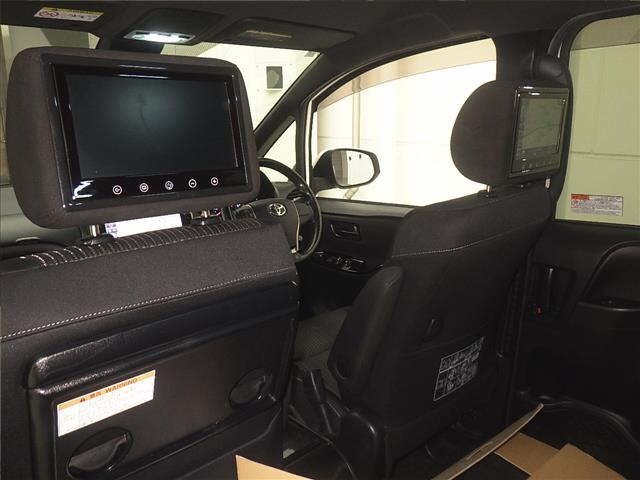 Toyota NOAH 2017 7467951-8