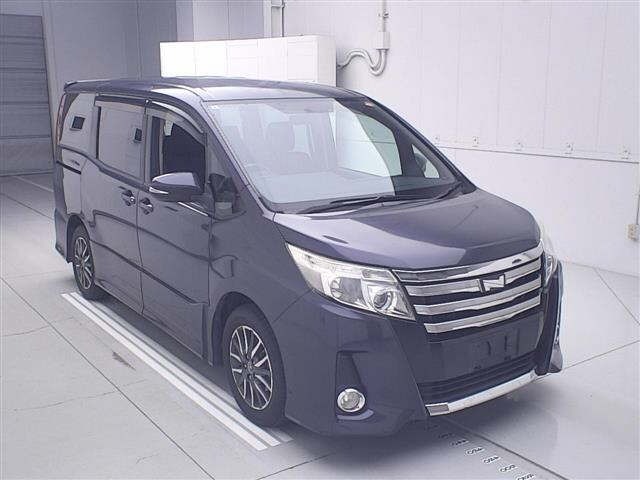 Toyota NOAH 2015 7467952-0