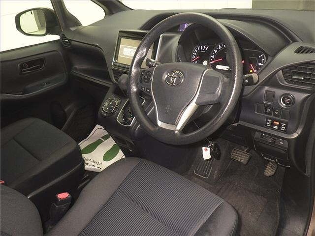 Toyota NOAH 2015 7468023-3