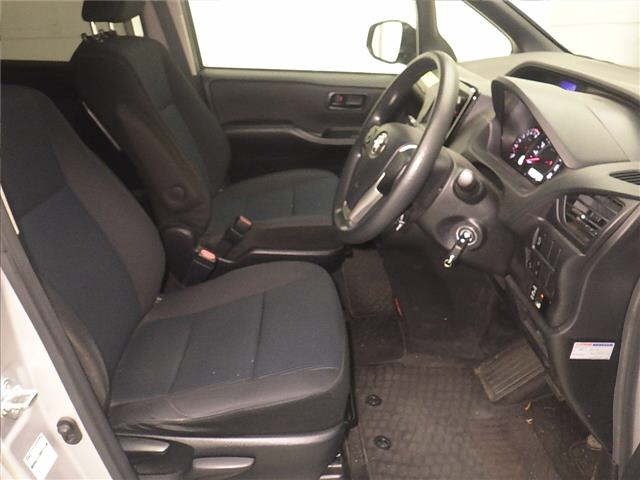 Toyota NOAH 2021 7468024-5