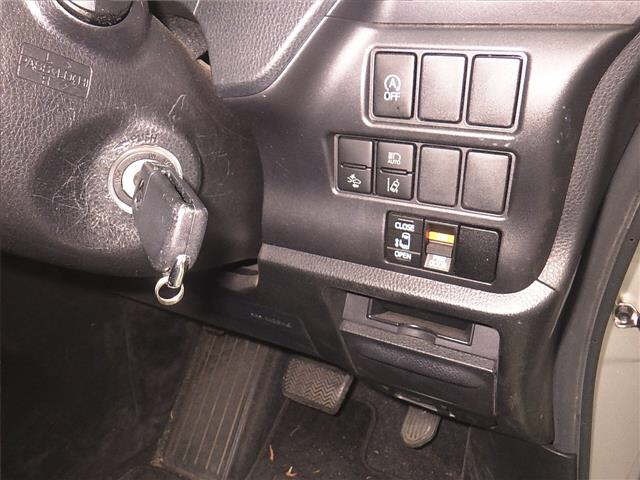 Toyota NOAH 2021 7468024-8