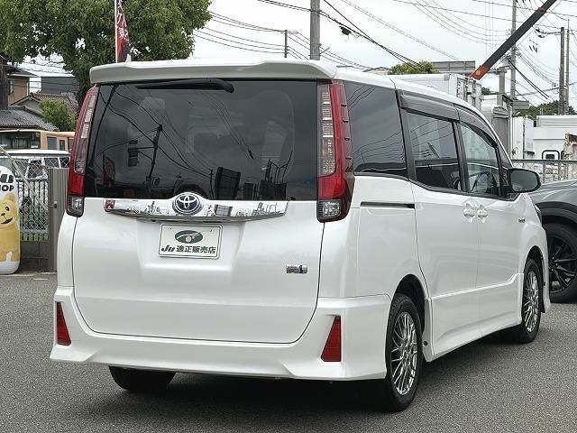 Toyota NOAH 2016 7468059-18