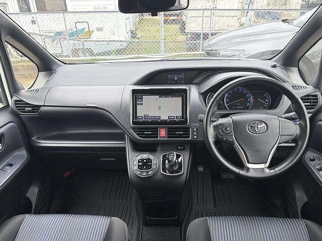 Toyota NOAH 2016 7468059-5