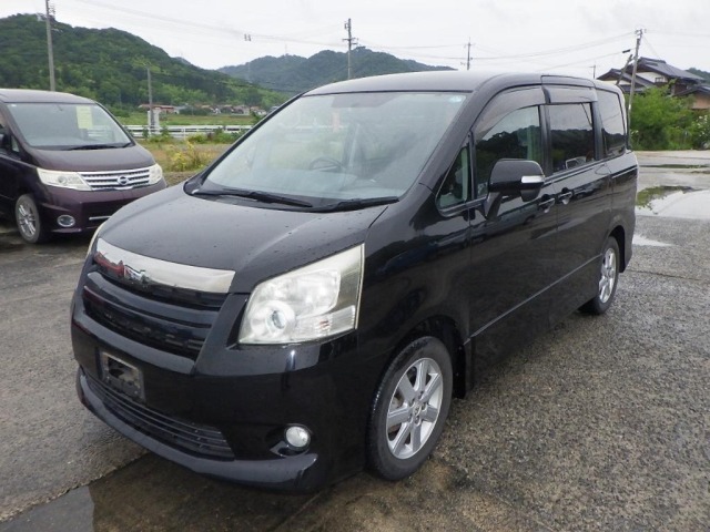 Toyota NOAH 2009 7468080-4