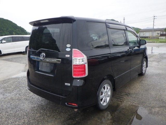 Toyota NOAH 2009 7468080-5
