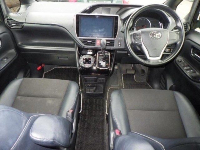 Toyota NOAH 2017 7468094-3