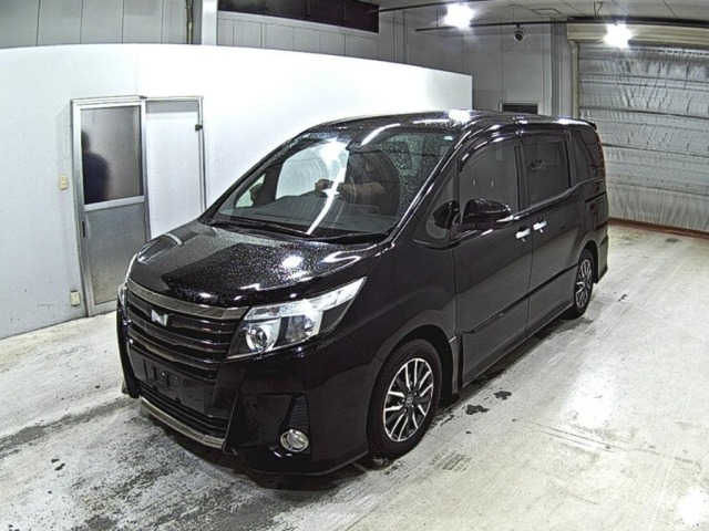 Toyota NOAH 2017 7468094-4