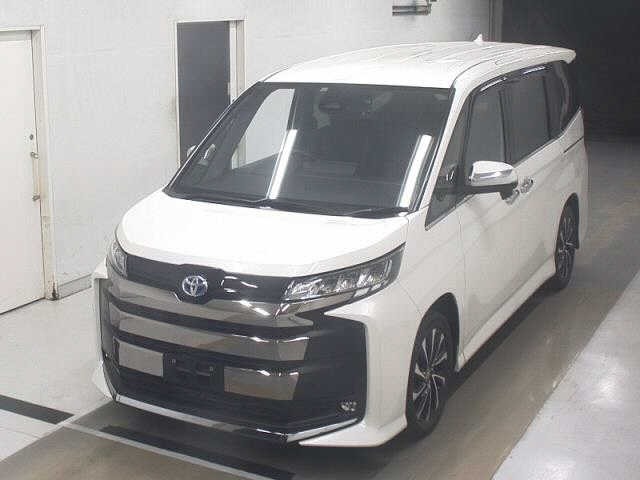 Toyota NOAH 2022 7468096-4