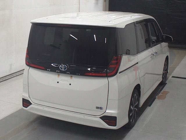 Toyota NOAH 2022 7468096-5