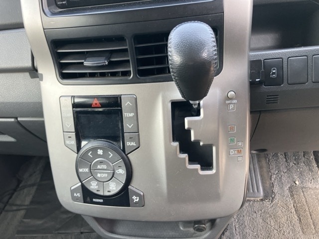 Toyota NOAH 2007 7468097-5