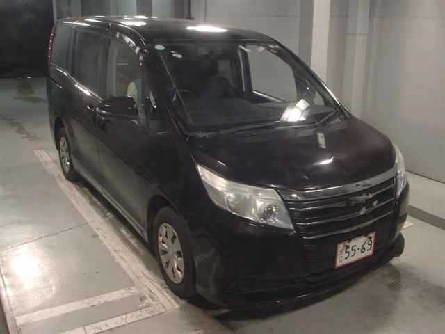Toyota NOAH 2014 7468114-0