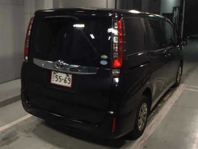 Toyota NOAH 2014 7468114-5