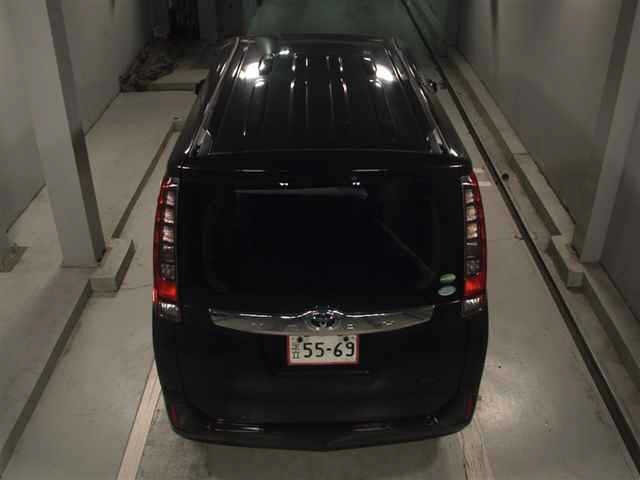 Toyota NOAH 2014 7468114-7