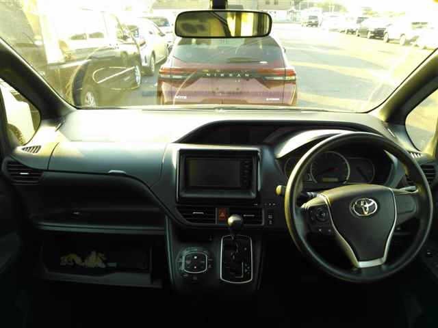 Toyota NOAH 2014 7468114-8
