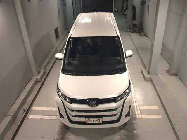 Toyota NOAH 2025 7468116-6