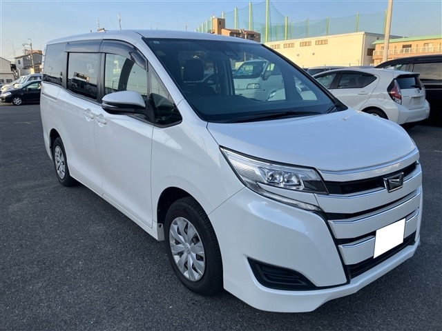 Toyota NOAH 2017 7468180-0