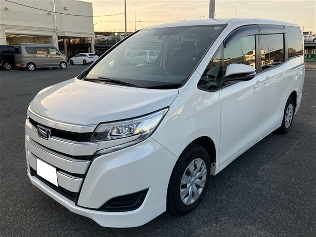 Toyota NOAH 2017 7468180-10