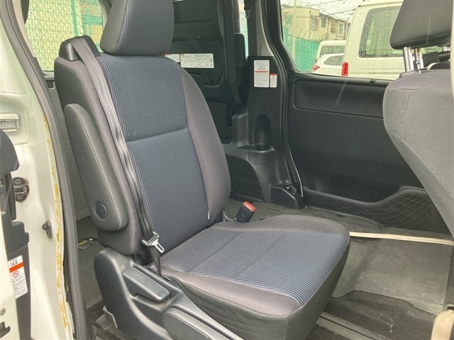 Toyota NOAH 2017 7468180-6