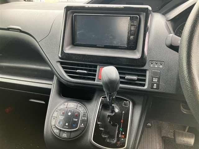 Toyota NOAH 2021 7468192-4