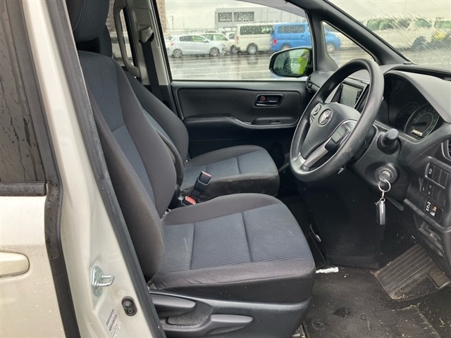 Toyota NOAH 2021 7468192-5