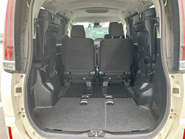 Toyota NOAH 2021 7468192-8