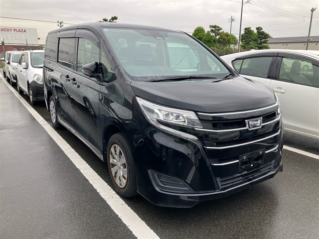 Toyota NOAH 2021 7468193-0