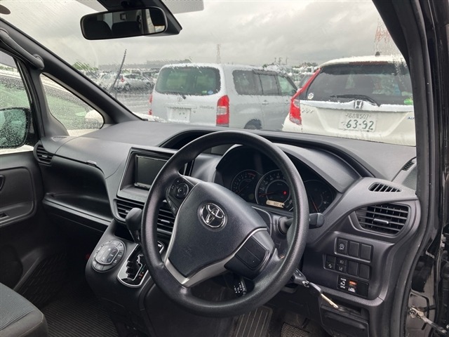 Toyota NOAH 2021 7468193-3