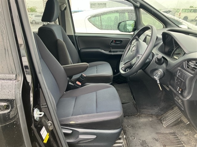 Toyota NOAH 2021 7468193-5