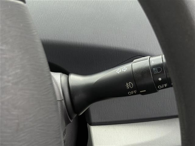 Toyota PRIUS 2010 7481905-19