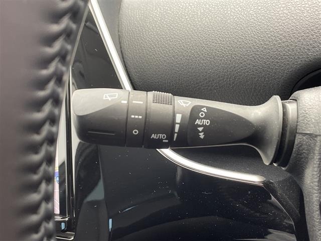 Toyota PRIUS 2021 7481906-3