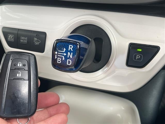 Toyota PRIUS 2016 7481915-12