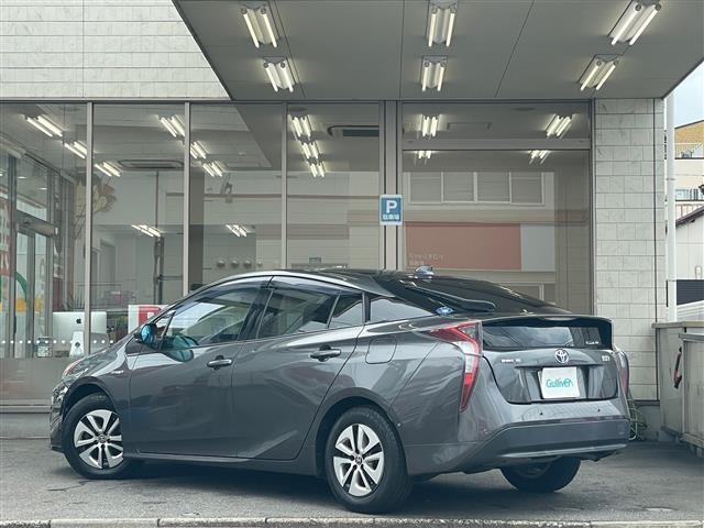 Toyota PRIUS 2016 7481915-17