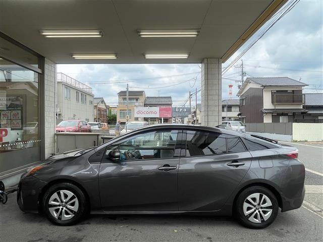 Toyota PRIUS 2016 7481915-25