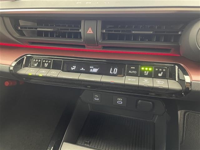 Toyota PRIUS 2025 7481917-11