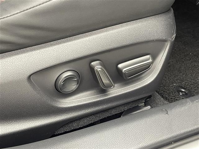 Toyota PRIUS 2025 7481917-19