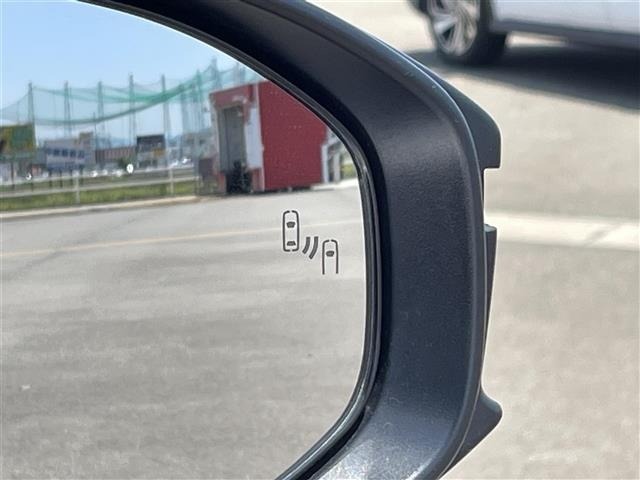 Toyota PRIUS 2023 7481930-11