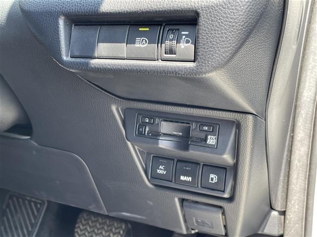 Toyota PRIUS 2023 7481930-19